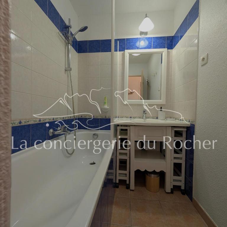 Appartement 2 à 4 pers, piscine, vue mer aux Issambres - Appartement 1 Chambre - 7