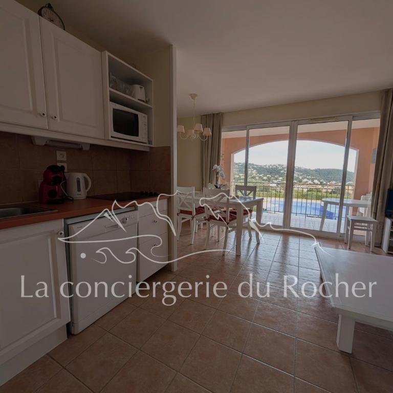 Appartement 2 à 4 pers, piscine, vue mer aux Issambres - Appartement 1 Chambre - 2