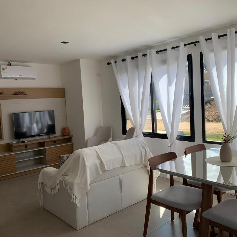 Casa 6 personas con piscina en Piriápolis Playa los Angeles - Casa con 1 dormitorio - 2
