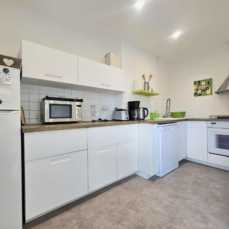 Appartement 3 pièces tout confort avec loggia fermée et équipements modernes, proche des Thermes - FR-1-553-208 - Appartement - 9