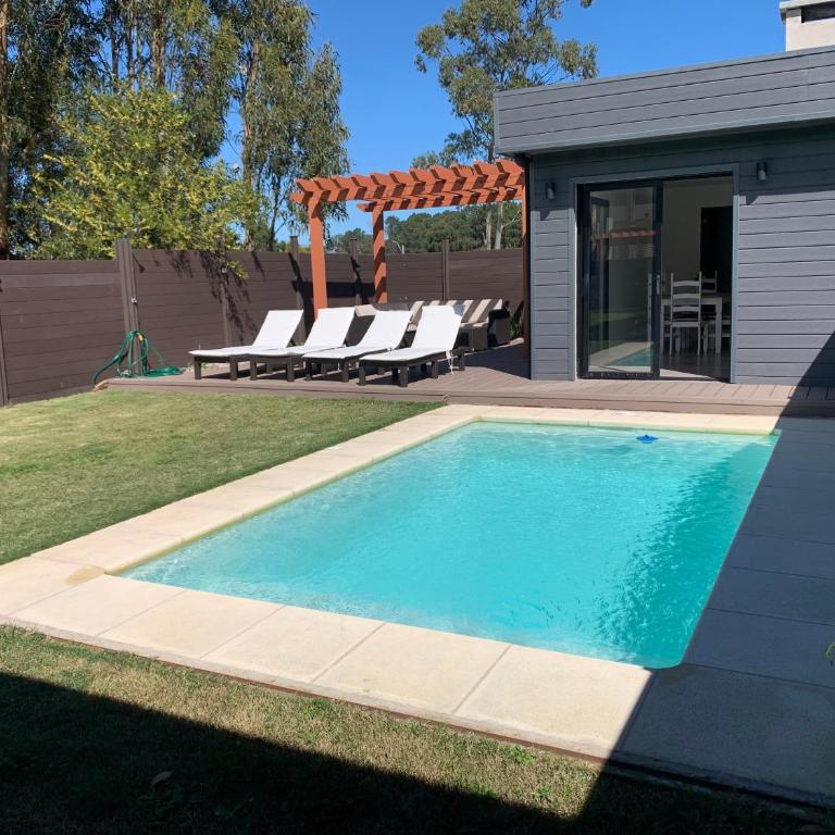 Casa 6 personas con piscina en Piriápolis Playa los Angeles - Casa con 1 dormitorio - 11