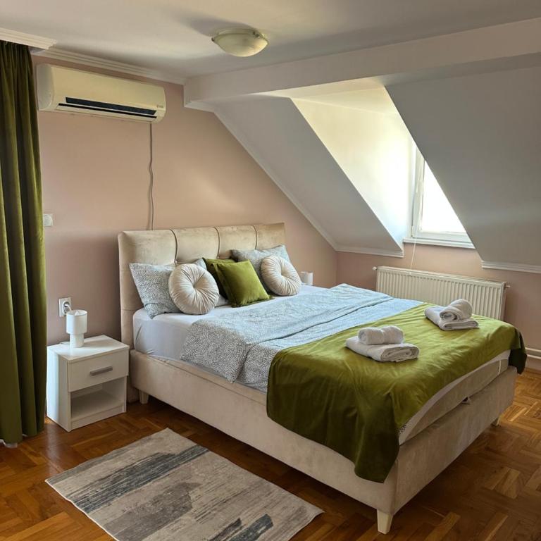 Garden Apartment - One-Bedroom Apartment - 1