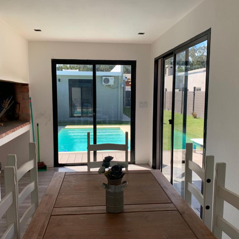 Casa 6 personas con piscina en Piriápolis Playa los Angeles - Casa con 1 dormitorio - 14