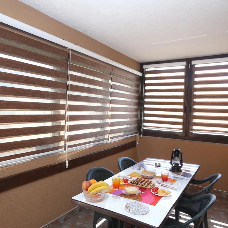 Quiet & Cosy Hillside Hideway Near Bus & Train St - Apartman sa 3 Spavaće Sobe - 27