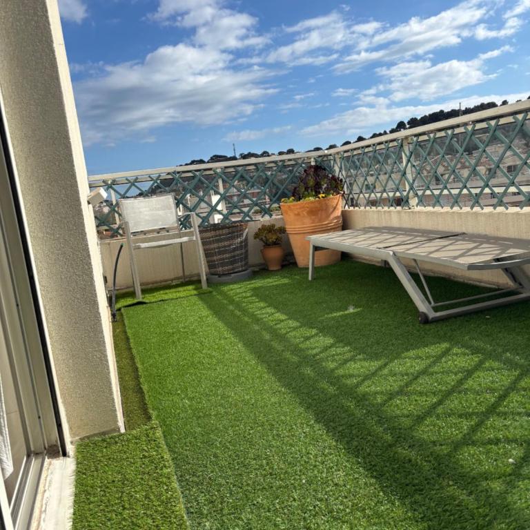 Les Terrasses Turquoise Très grande terrasse en roof top , Plage à pied - Two-Bedroom Apartment - 6