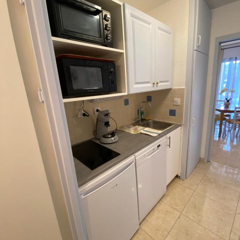 Joli studio climatisé au Port de Hyères - Proche Plages et Commerces - Linge de maison fourni - Apartment mit 2 Schlafzimmern - 23