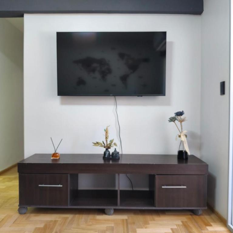 Moderno Departamento en el Corazon de Neuquen - Two-Bedroom Apartment - 8