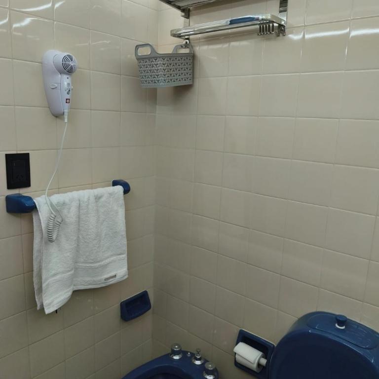 Moderno Departamento en el Corazon de Neuquen - Two-Bedroom Apartment - 12