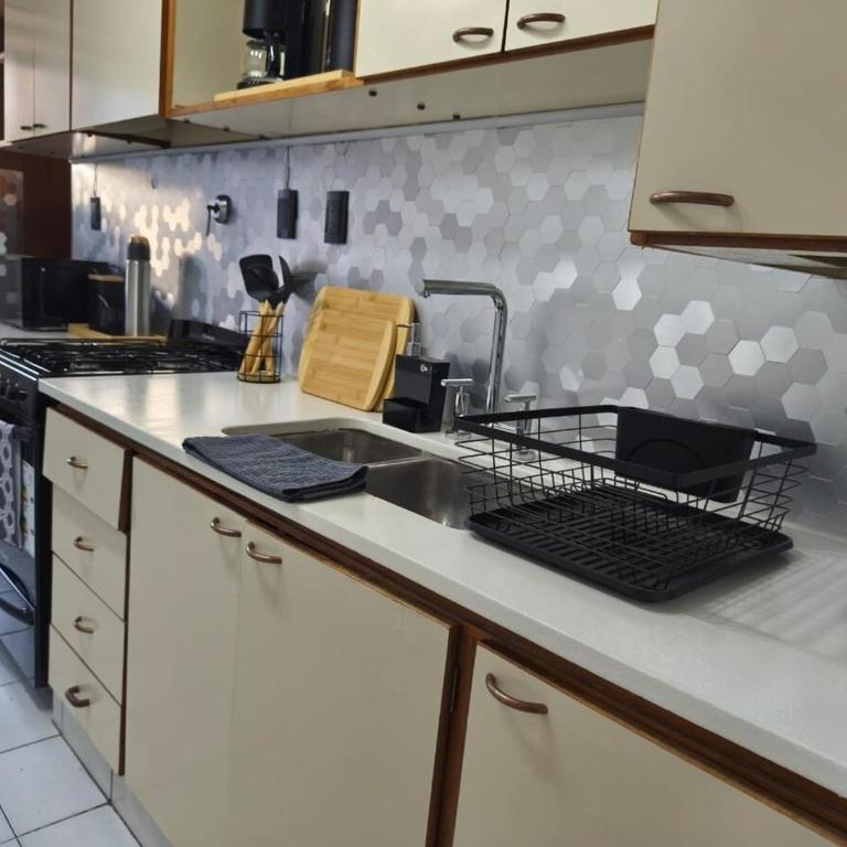 Moderno Departamento en el Corazon de Neuquen - Two-Bedroom Apartment - 22