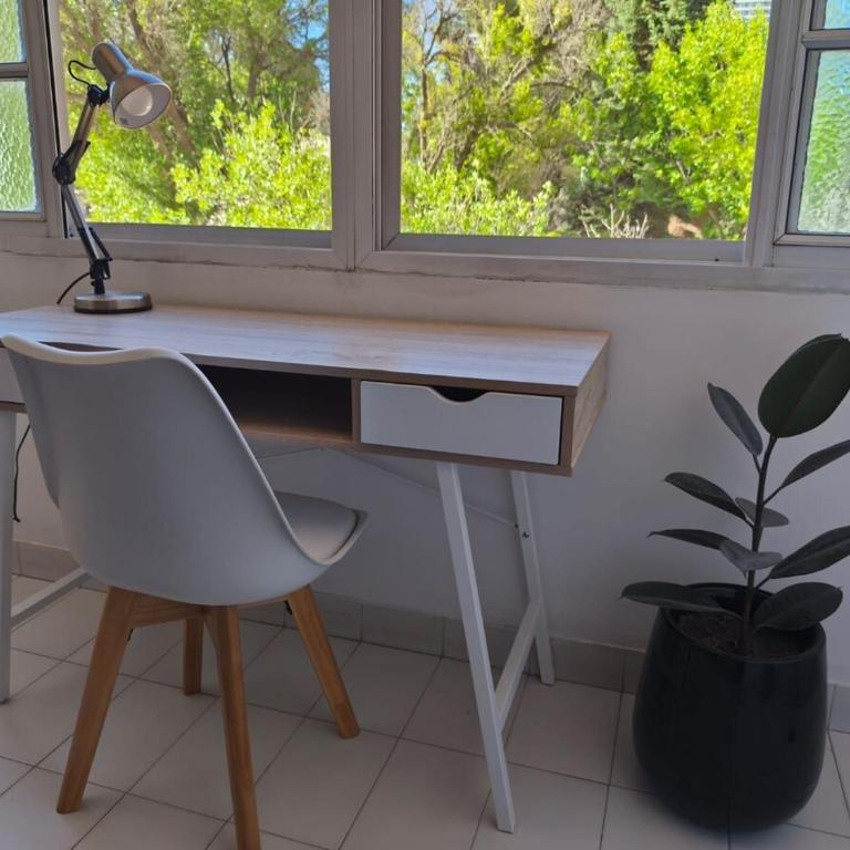 Moderno Departamento en el Corazon de Neuquen - Two-Bedroom Apartment - 27
