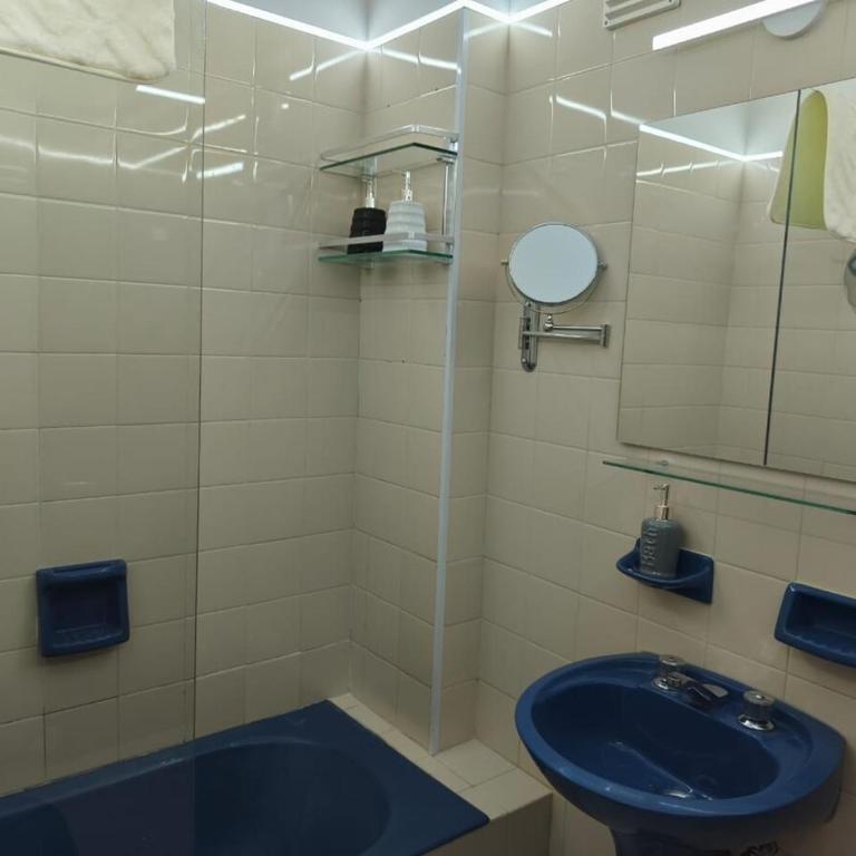 Moderno Departamento en el Corazon de Neuquen - Two-Bedroom Apartment - 45