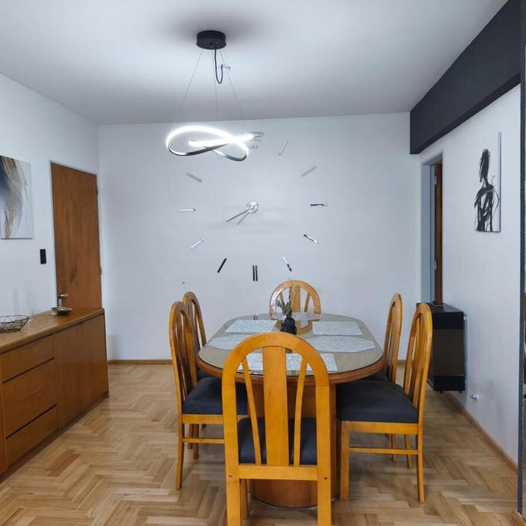 Moderno Departamento en el Corazon de Neuquen - Two-Bedroom Apartment - 55
