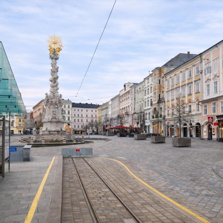 Modern Danube Suite - 3 Min to Hauptplatz - Netflix - Apartment mit 1 Schlafzimmer - 2