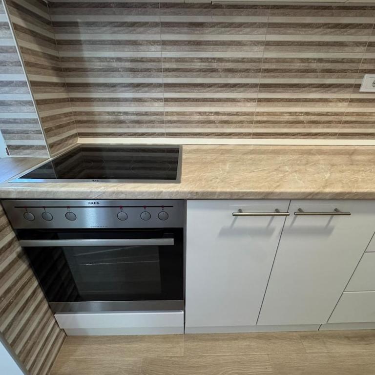Modern Lux Vidikovac - Studio Apartment with Balcony - 11