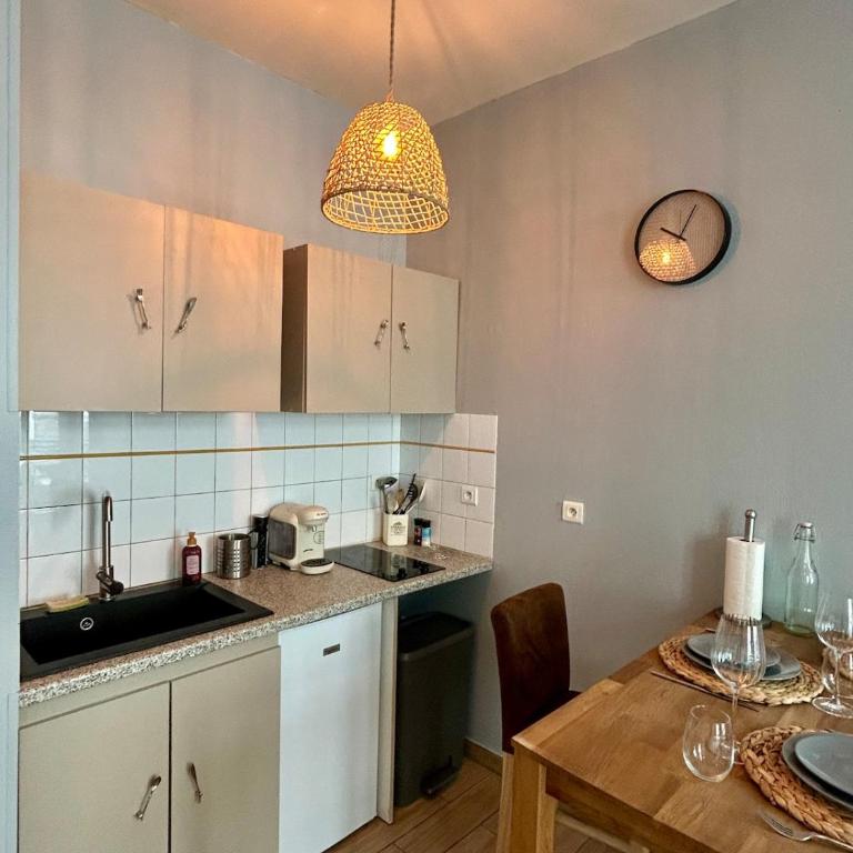 La Cabine 17 - Studio Cozy - Centre-Ville & Plage - Appartement - 9