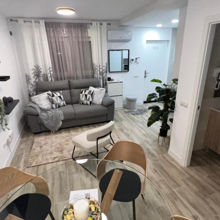 Villamadrid Home - Two-Bedroom Apartment - 10