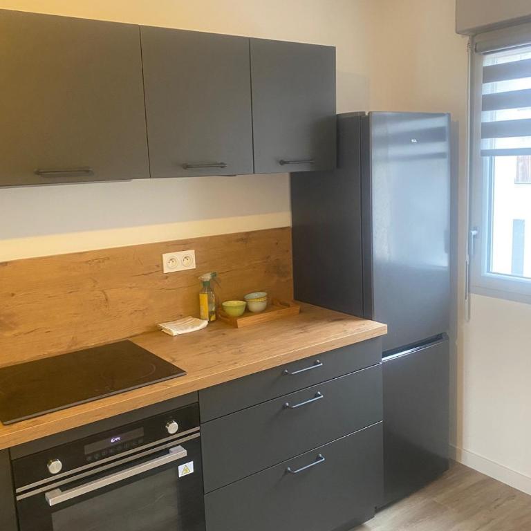 T3 spacieux avec 2 places de parking gratuites - Apartamento de 2 dormitorios - 5