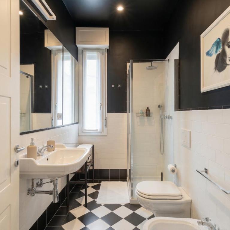 Green House Historic Centre - Two-Bedroom Apartment - 23