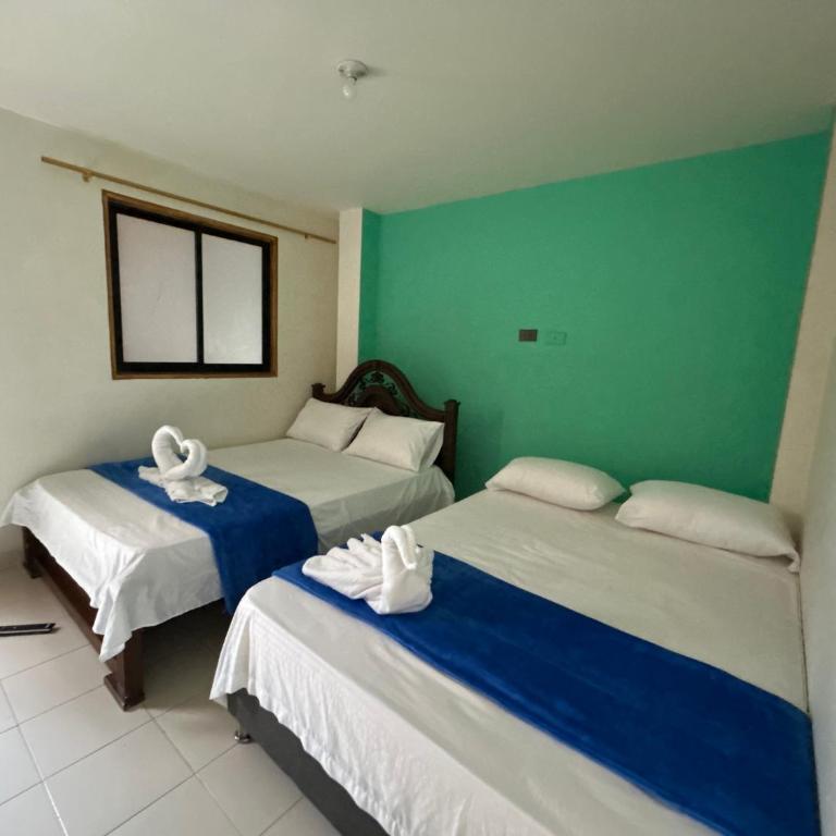 Casa Colores de Guatape a pasos de la Calle de las Sombrillas - Apartamento - 7