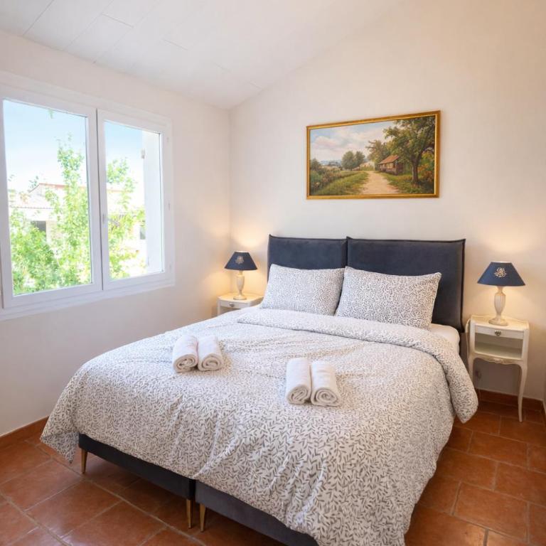 Haut de villa Chloé - Cosy avec clim, terrasse & parking privé, Sanary - Appartamento con 2 Camere da Letto - 4