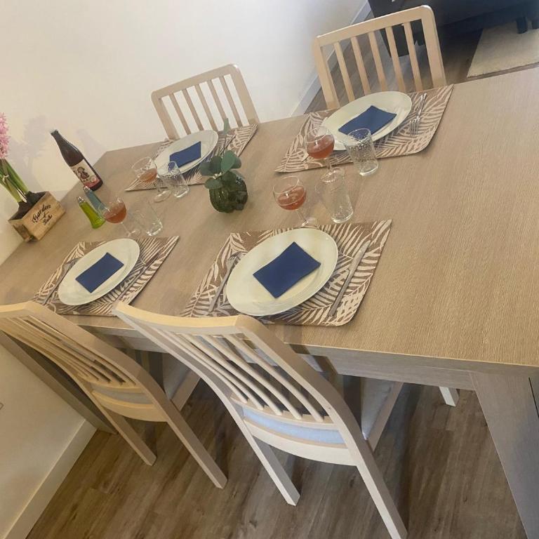 T3 spacieux avec 2 places de parking gratuites - Apartamento de 2 dormitorios - 13