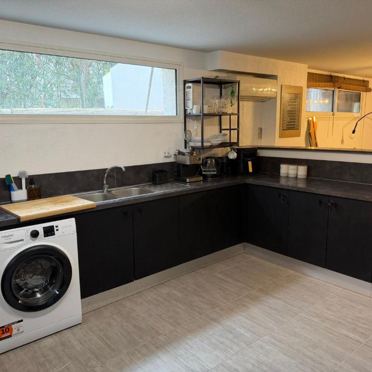 French Riviera Garden Retreat -Villa 1 Bed - Villa 3 Chambres - 6