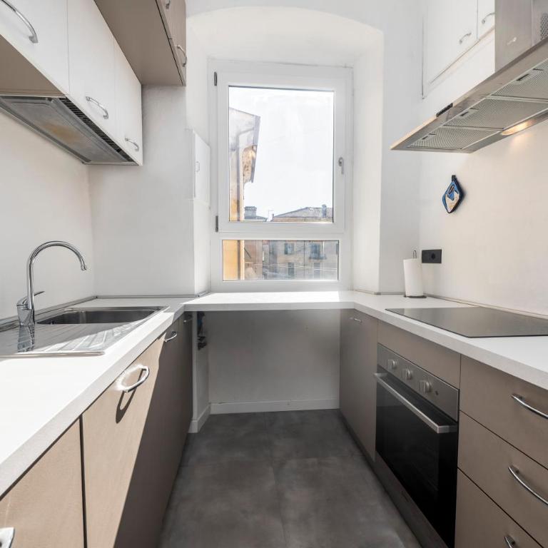 339 - Casa Anghinetti, Centro Città La Spezia - Appartamento con 1 Camera da Letto - 2