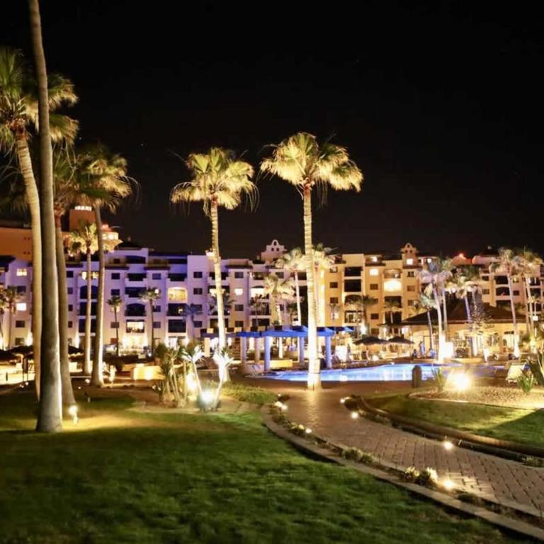 Ground Level Condo near Pool Princesa B-101 - Apartamento - 52