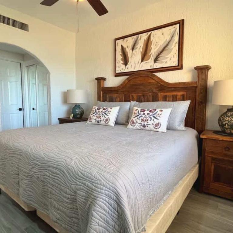 Gorgeous Third-Level Condo Princesa D-308 - Apartamento - 10