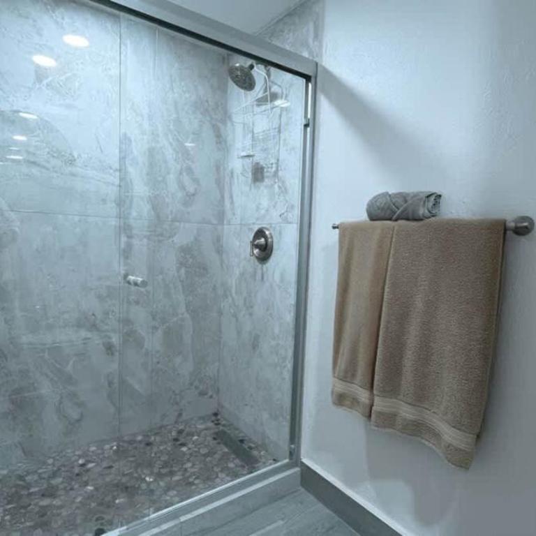 Gorgeous Third-Level Condo Princesa D-308 - Apartamento - 16