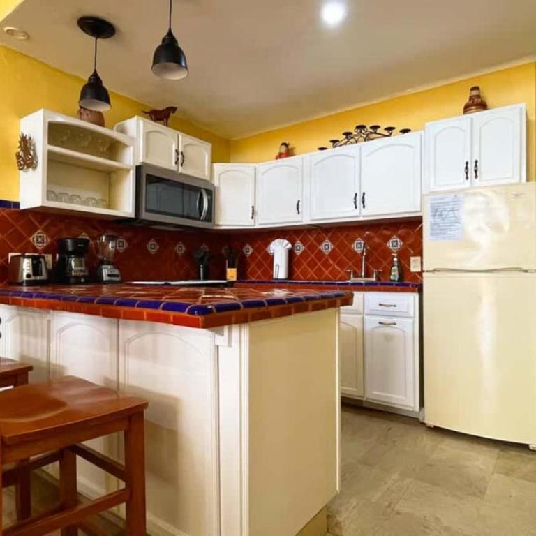 Cozy Ground Level Condo near Pool Pinacate 112 - Apartamento - 6