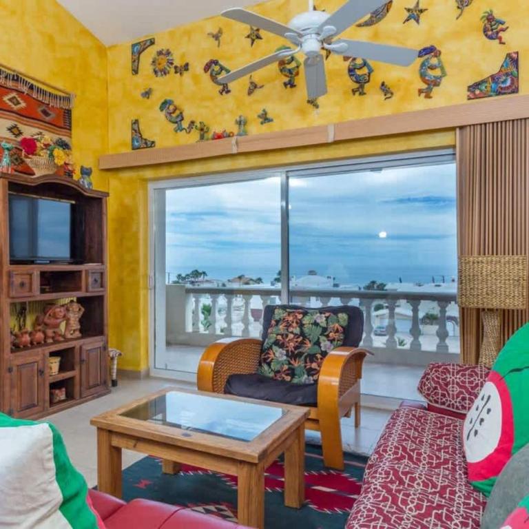 Serene & Warm 3rd Level Condo - Corona del Mar 302 - Apartamento - 1