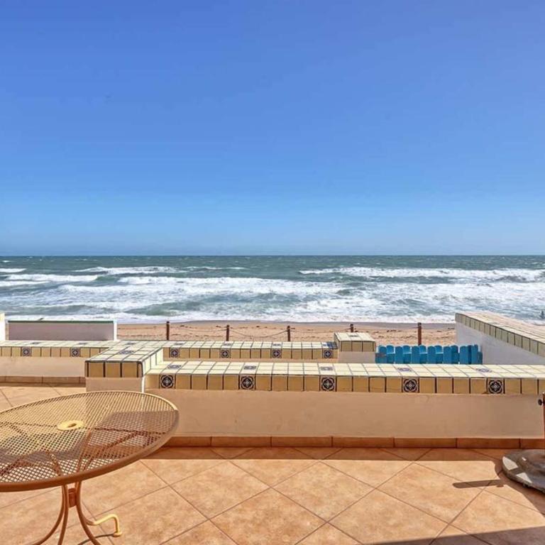 Cozy Beachfront Condo Las Olas II 10 - Casa - 3