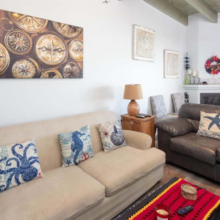 Cozy Beachfront Condo Las Olas II 10 - Casa - 8