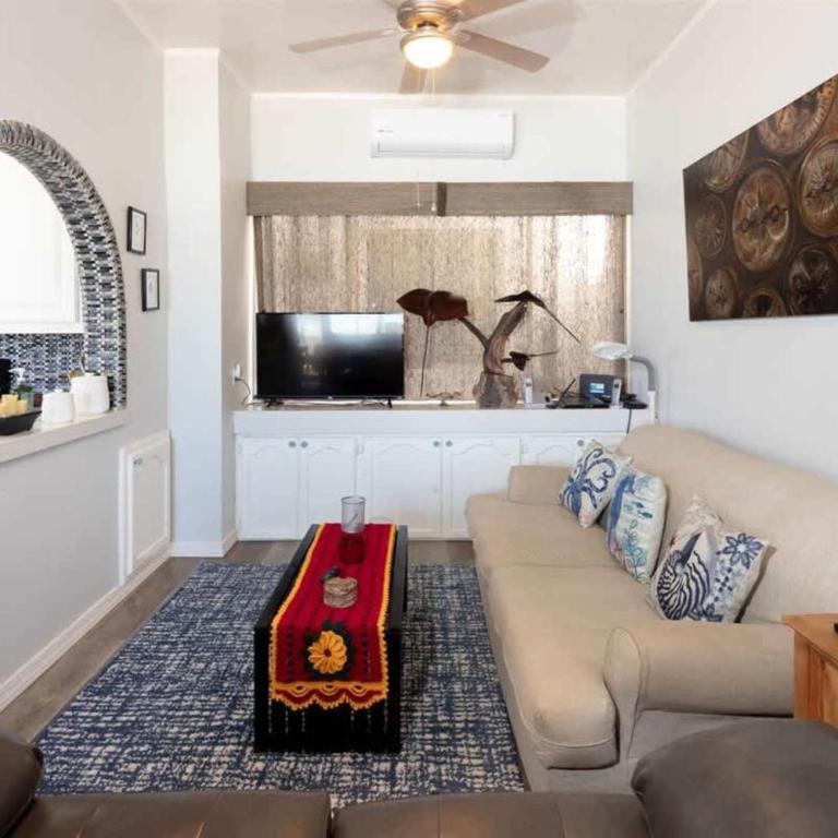 Cozy Beachfront Condo Las Olas II 10 - Casa - 7
