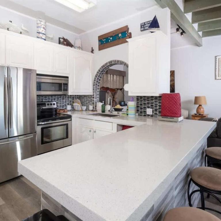 Cozy Beachfront Condo Las Olas II 10 - Casa - 14