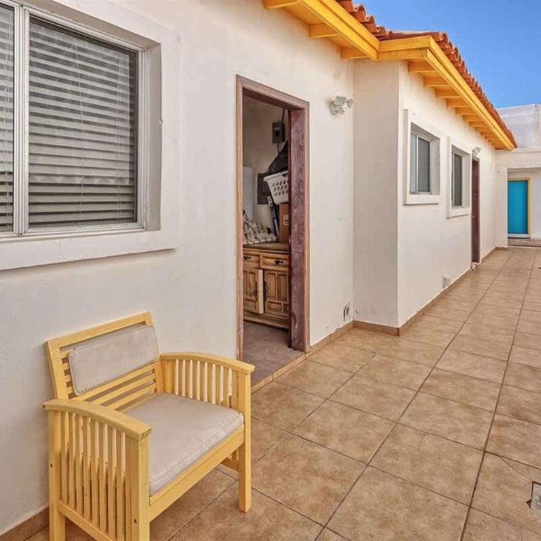 Cozy Beachfront Condo Las Olas II 10 - Casa - 30