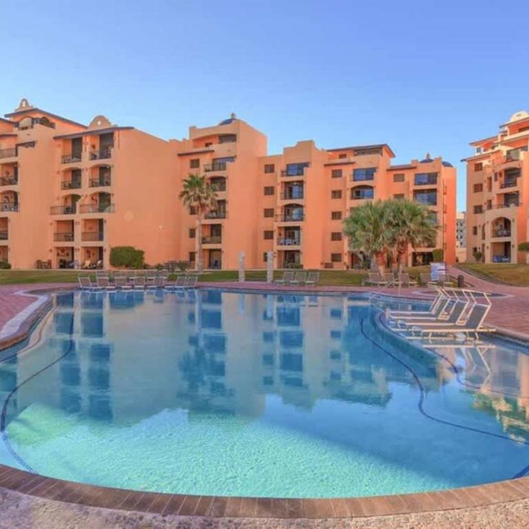 Cozy Condo on Sandy Beach Resort Princesa C-408 - Apartamento - 23