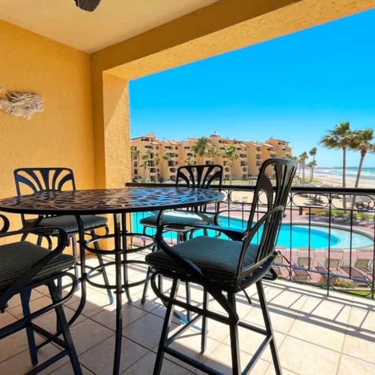 Beautiful Condo in Beach Resort Princesa A-203 - Apartamento - 9