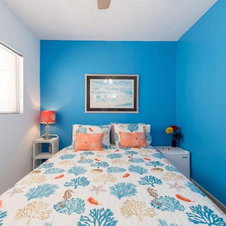 Cozy & Beautiful Beachfront Condo Las Olas II 2 - Apartamento - 16