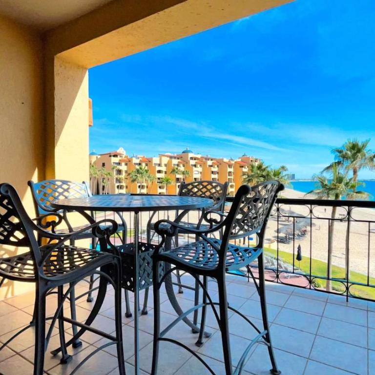 Cozy Sandy Beach Condo Pool Princesa A-302 - Apartment - 1