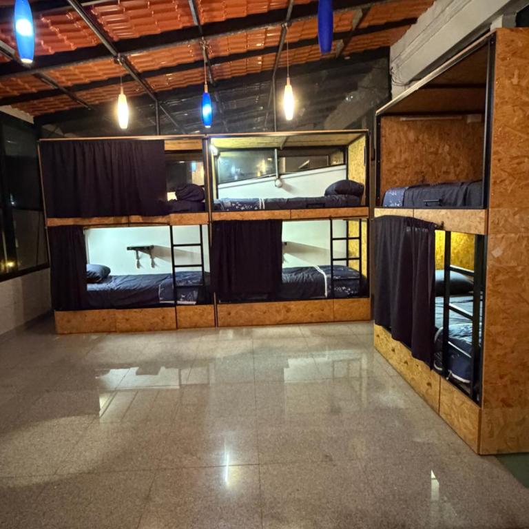 WanderHaus - 6-Bed Mixed Dormitory Room - 4