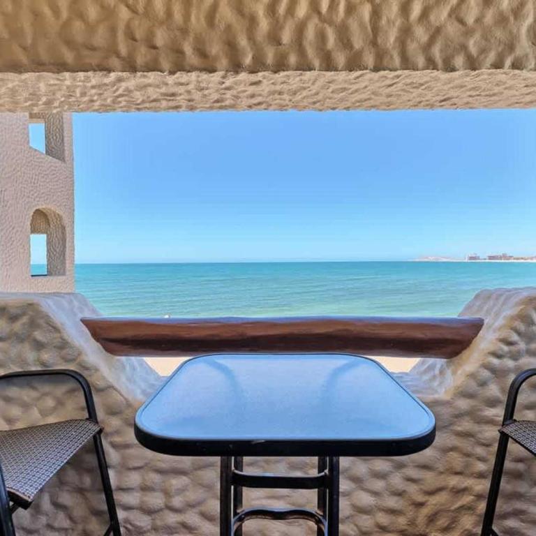 Unique Oceanfront with Epic Sunsets Pinacate 202 - Apartamento - 2