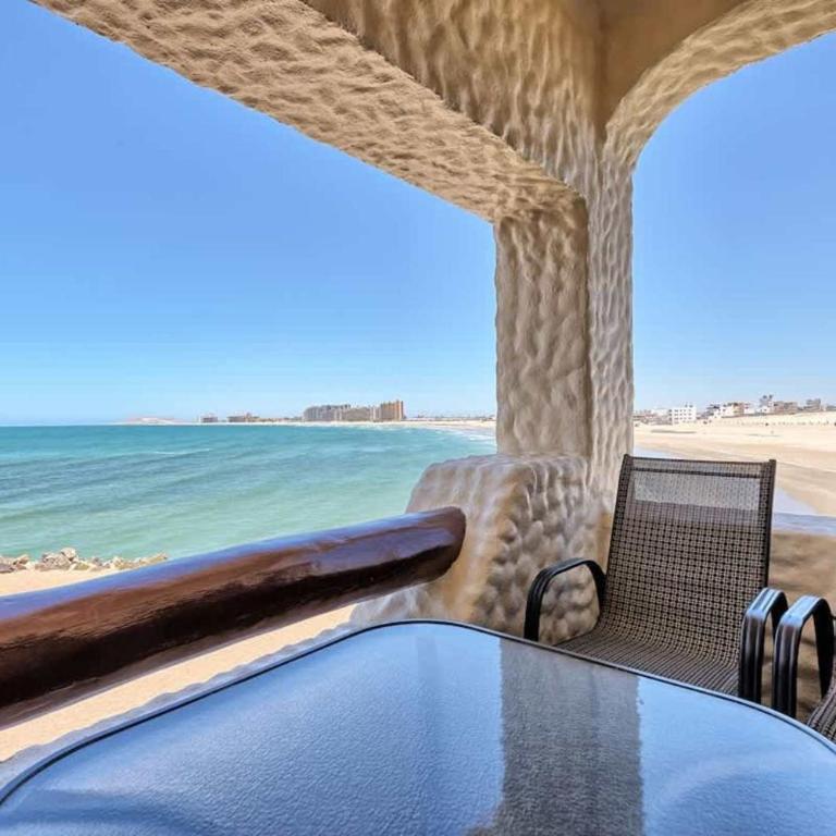 Unique Oceanfront with Epic Sunsets Pinacate 202 - Apartamento - 1