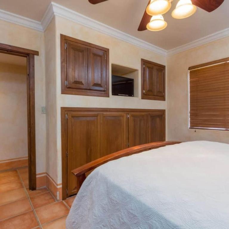 Charming Colorful Condo Near Pool - Pueblos D-101 - Apartment - 5