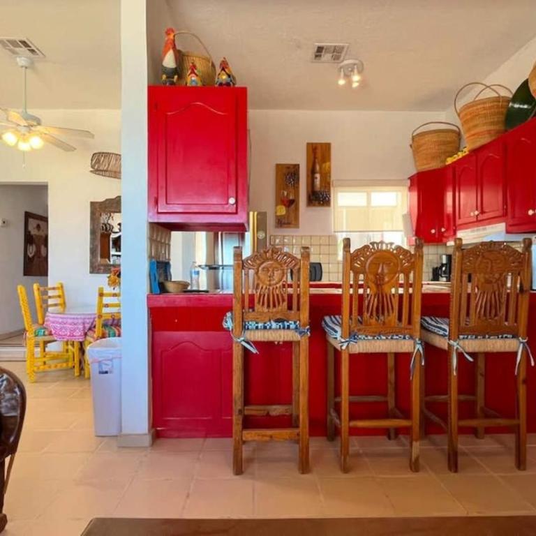 Warm & Charming Beachfront Condo Las Olas II 8 - Apartment - 7