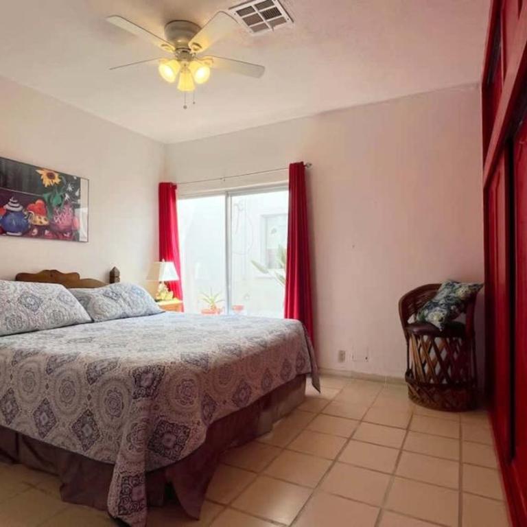 Warm & Charming Beachfront Condo Las Olas II 8 - Apartment - 10
