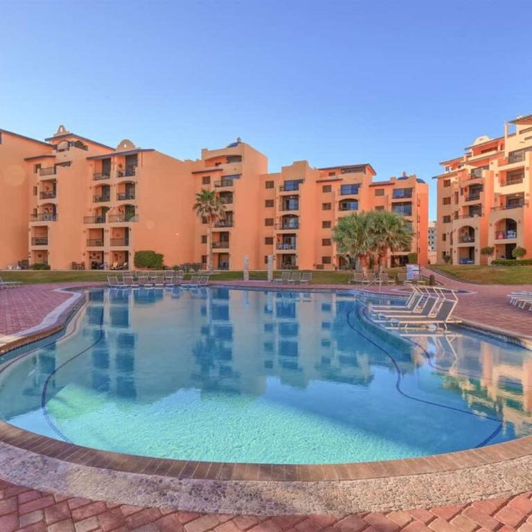 Gorgeous Third-Level Condo Princesa D-308 - Apartamento - 34