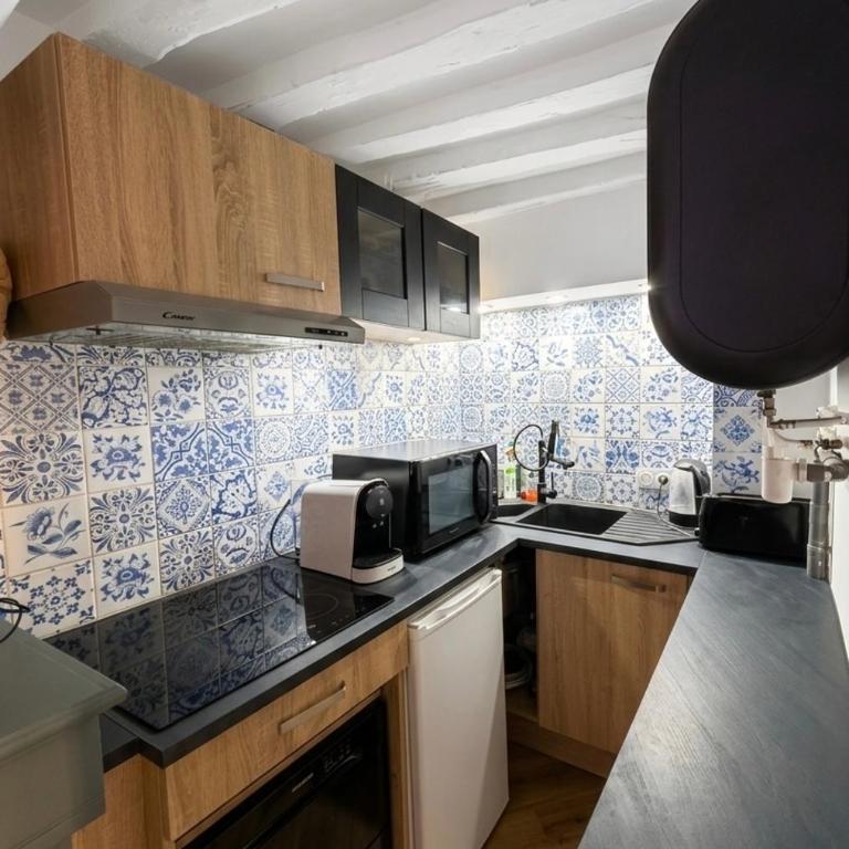 L 'iris, studio Hyper-centre, rue Arcisse de caumont, nouvelle equipe d entretien - One-Bedroom Apartment - 3
