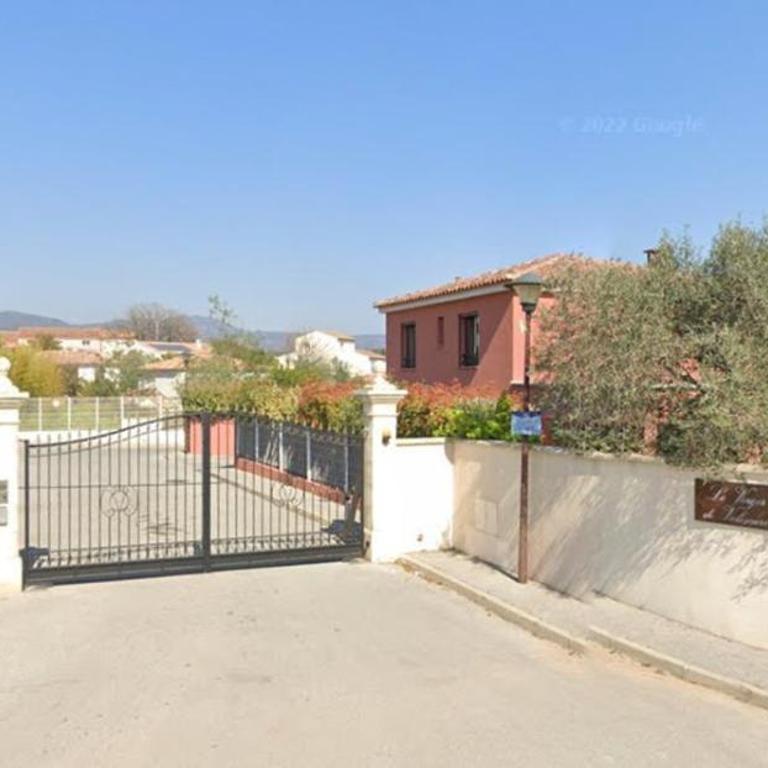 French Riviera Garden Retreat -Villa 1 Bed - Villa 3 Chambres - 5